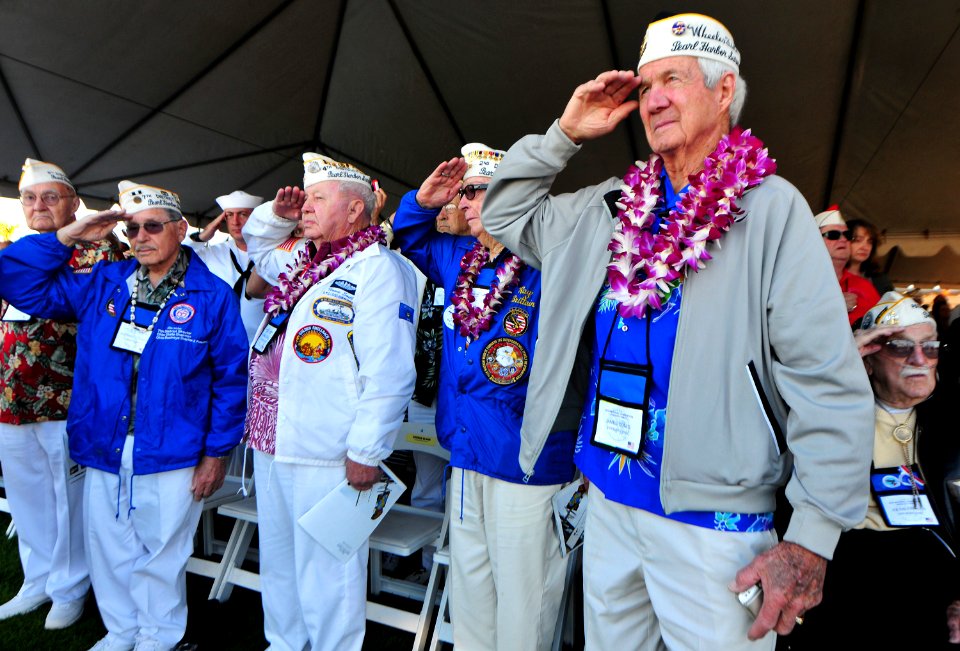 US Navy 101207-N-7948R-584 Survivors of the Dec. 7, 1941 Japanese attack on Pearl Harbor salute as the U.S. Pacific Command Joint Services Color Gu