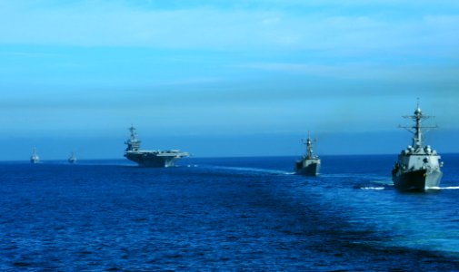 US Navy 101209-N-6006S-044 The guided-missile destroyer USS Stockdale (DDG 106), the guided-missile frigate USS Gary (FFG 51)