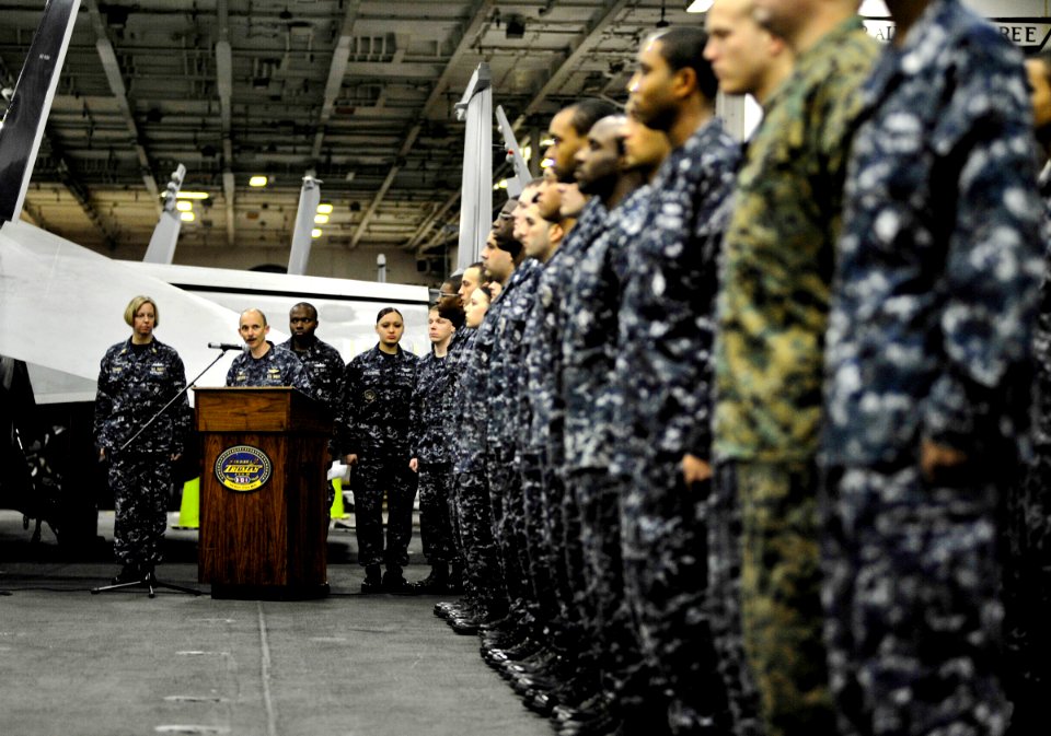 US Navy 101207-N-6003P-284 Capt. Joe Clarkson addresses Sailors prior to their Enlisted Surface Warfare and Enlisted Air Warfare Specialist pinning