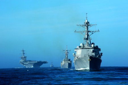 US Navy 101209-N-6006S-029 The guided-missile destroyer USS Stockdale (DDG 106), the guided-missile frigate USS Gary (FFG 51),