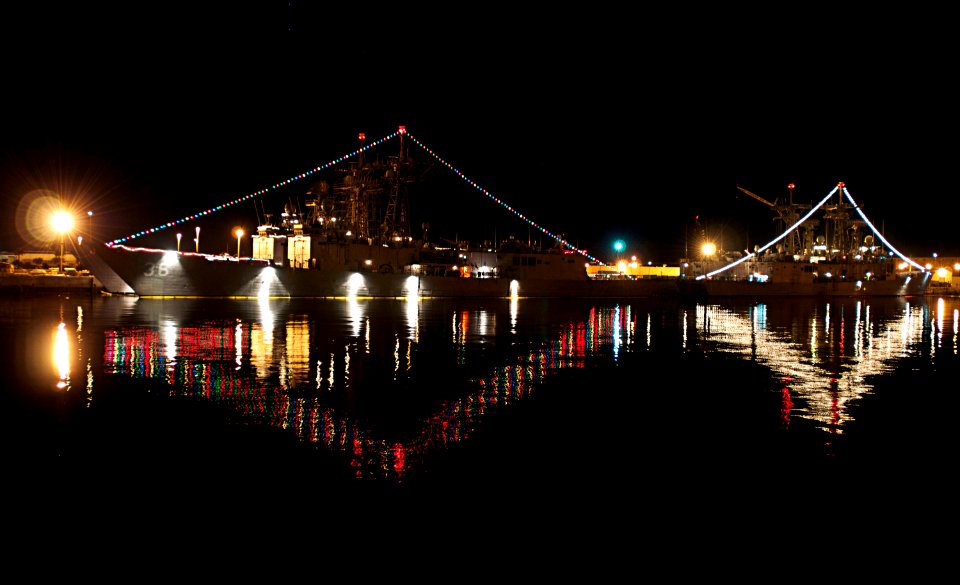 US Navy 101215-N-1522S-199 The guided-missile frigates USS Underwood (FFG 36) and USS Halyburton (FFG 40) are decorated with lights for a holiday l