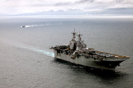 US Navy 101215-N-6552M-180 A landing craft air cushion (LCAC) approaches the amphibious assault ship USS Boxer (LHD 4) for docking. Boxer, as part