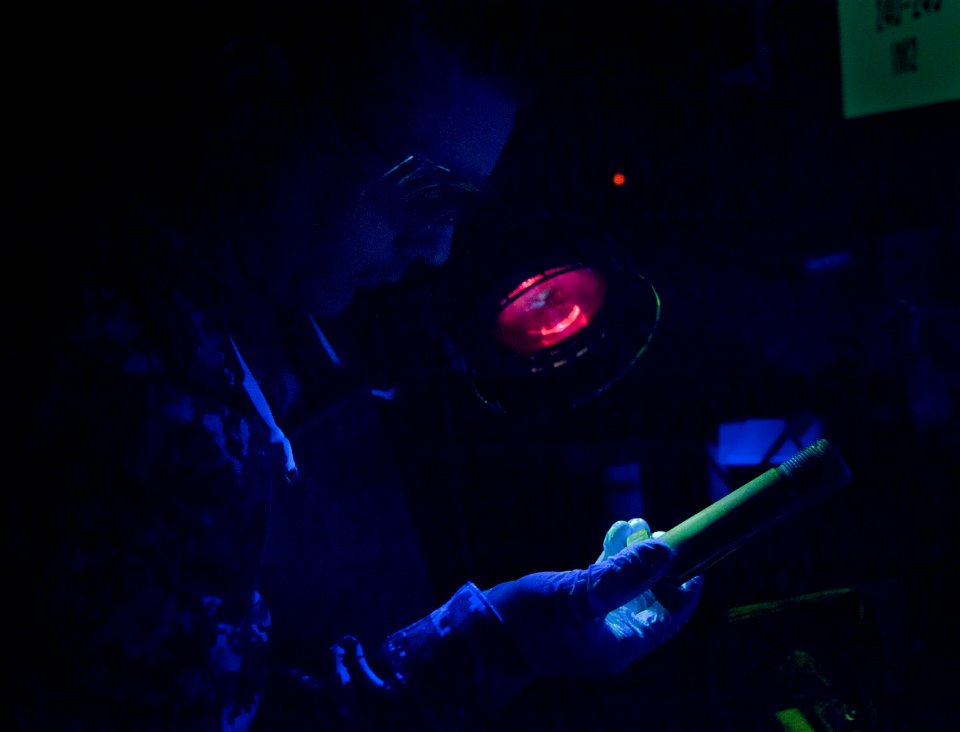 US Navy 101220-N-7981E-121 Aviation Structural Mechanic 1st Class Charles Martens, a non-destructive inspection (NDI) technician
