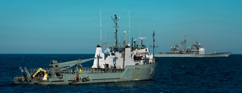 US Navy 110128-N-9589S-293 The visit, board, search and seizure team assigned to USS Truxtun (DDG 103) prepares to board a vessel as USS Monterey (