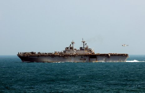 US Navy 110206-N-6692A-140 The Amphibious assault ship USS Essex (LHD 2) is underway in the western Pacific Ocean