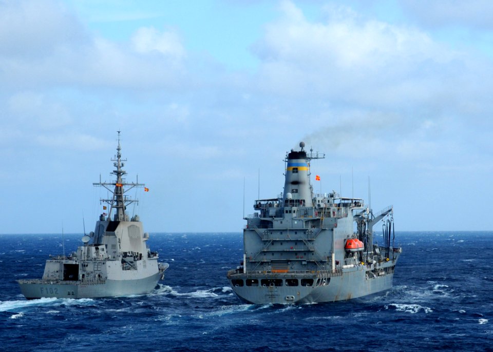 US Navy 110205-N-9793B-057 ESPS Almirante Juan De Borbon (F 102), left, approaches USNS John Lenthall (T-AO 189) for a replenishment at sea