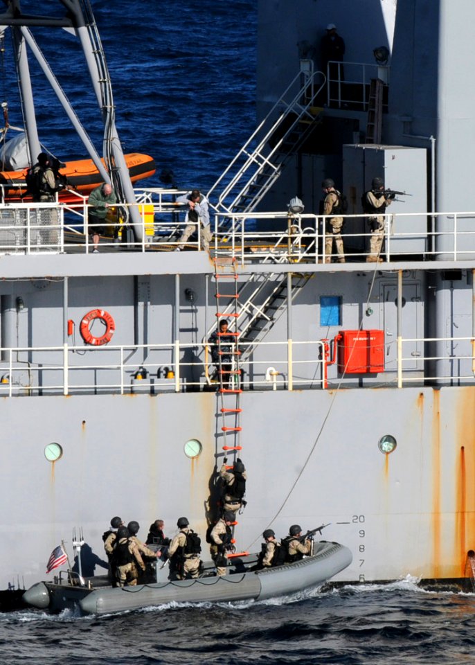 US Navy 110213-N-9793B-027 Members of the visit, board, search, and seizure (VBSS) team assigned to the guided-missile cruiser USS Anzio (CG 68) bo