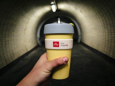 Coffee hold tunnel