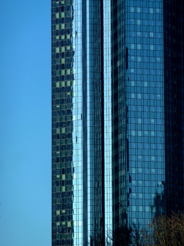 Building glass office