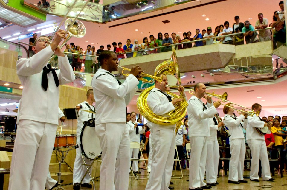 US Navy 110228-N-CZ945-016 The U.S. 7th Fleet Band, Far East Edition, performs for more than 2,800 spectators at the Centre Point Sabah Mall. The b
