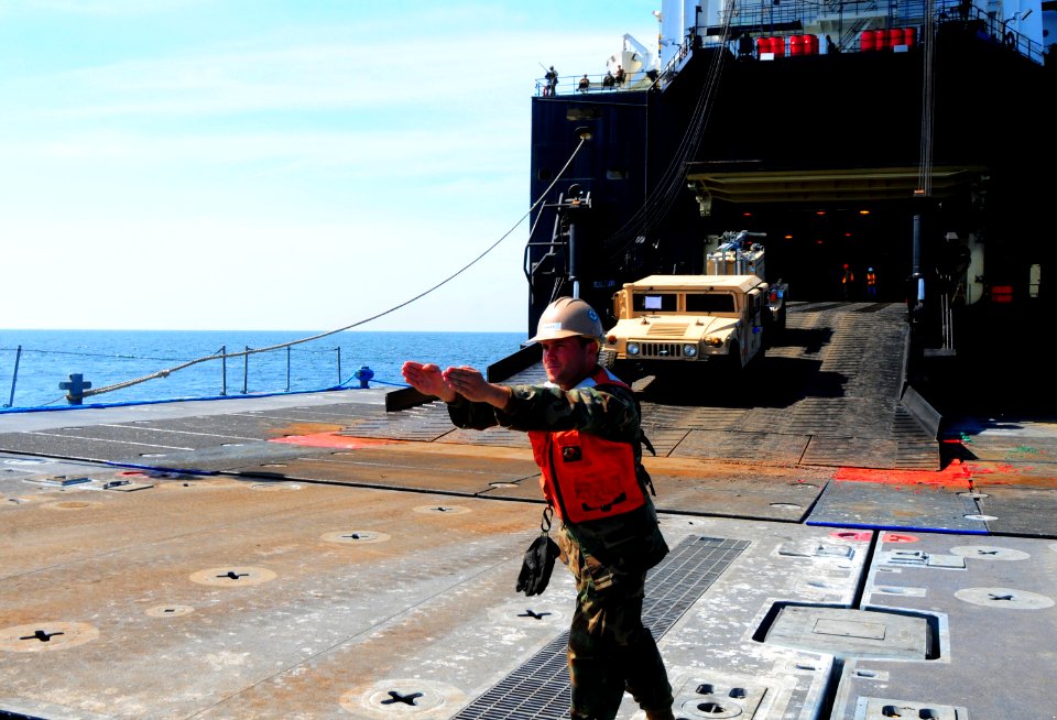 US Navy 110304-N-1786N-308 Boatswain's Mate Seaman Shane Hayne, assigned to Amphibious Construction Battalion (ACB) 1,