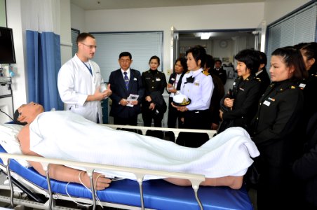 US Navy 110308-N-SF508-023 Lt. Kenneth Barber speaks to nurses of the Royal Thai Armed Forces in the intensive care unit during a tour of U.S. Nava photo