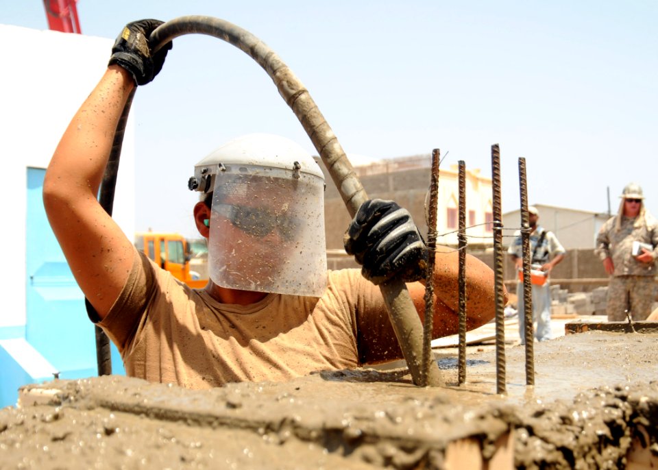 US Navy 110311-N-SN160-026 Construction Electrician Constructionman Hanni Leah Perez, a Seabee assigned to Naval Mobile Construction Battalion (NMC