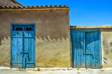 Exterior rural country