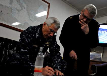 US Navy 110322-N-AQ172-023 Adm. Samuel J. Locklear, III, left, commander of Joint Task Force Odyssey Dawn, speaks with French navy Vice Adm. Jean-P