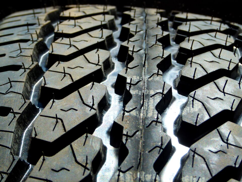 Auto wheel automobile