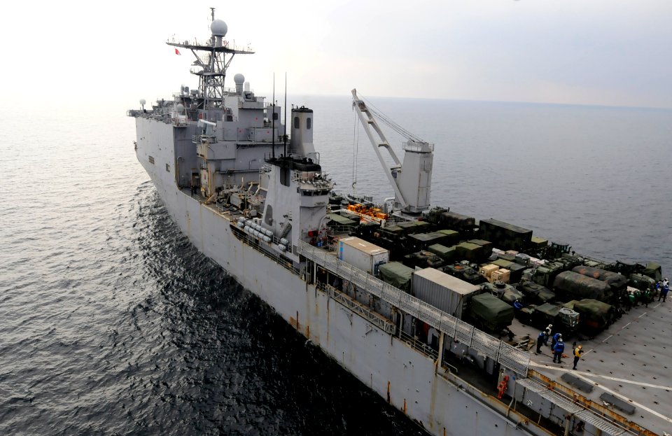 US Navy 110330-N-5716H-376 The amphibious dock landing ship USS Harpers Ferry (LSD 49) is underway in the Pacific Ocean