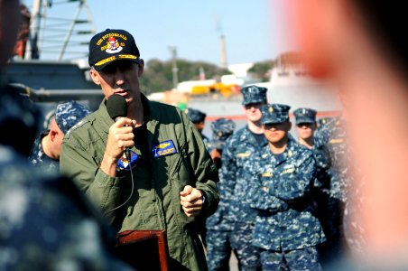 US Navy 110405-N-WW409-231 Vice Adm. Scott Van Buskirk, commander of U.S. 7th Fleet, speaks with Sailors aboard the guided-missile destroyer USS Fi