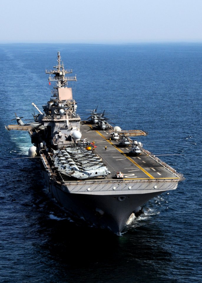 US Navy 110406-N-0120A-149 USS Essex (LHD 2) is operating off the coast of Kesenuma in support of Operation Tomodachi