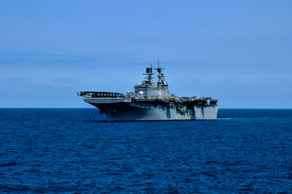 US Navy 110409-N-AG285-366 The amphibious assault ship USS Bataan (LHD 5) conducts a training exercise off the coast of North Carolina