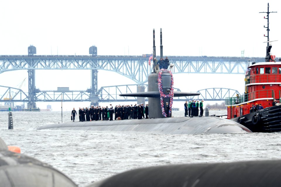 US Navy 110408-N-8467N-001 USS Providence (SSN 719) returns to Submarine Base New London after a scheduled deployment