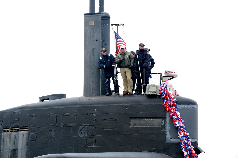 US Navy 110408-N-8467N-004 USS Providence (SSN 719) returns to Submarine Base New London following a scheduled deployment
