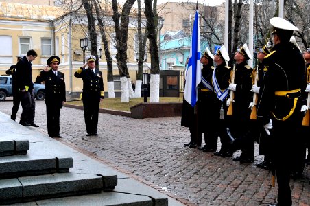 US Navy 110414-N-ZB612-010 Chief of Naval Operations (CNO) Adm. Gary Roughead salutes during a welcoming ceremony at Russian Federation Navy headqu