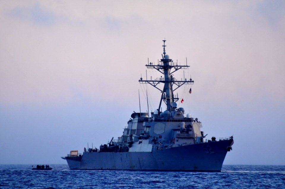 US Navy 110415-N-7293M-711 A 7-meter rigid-hull inflatable boat from the amphibious transport dock ship USS Ponce (LPD 15) approaches the Arleigh B