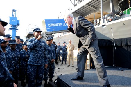 US Navy 110420-N-4031K-207 Secretary of the Navy (SECNAV) the Honorable Ray Mabus speaks to Sailors and Marines from units involved in Operation To