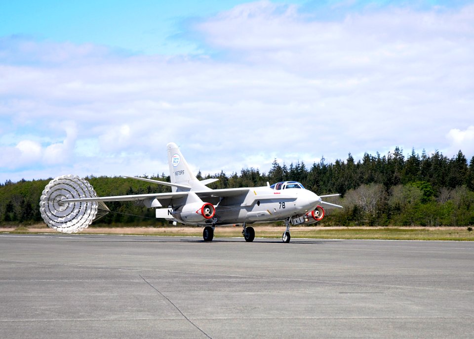 US Navy 110429-N-ZK021-001 A Douglas A-3 Skywarrior deploys its parachute during a landing at Naval Air Station Whidbey Island