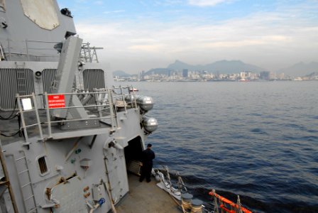 US Navy 110502-N-ZI300-075 The guided-missile destroyer USS Nitze (DDG 94) passes by Rio de Janeiro after spending six days participating in events