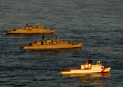 US Navy 110504-N-ZI300-376 The U.S. Coast Guard cutter USCGC Escanaba (WMEC 907), Brazlian navy ship BNS Bosisio (F 48) and Argentinian navy ship A