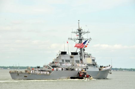 US Navy 110511-N-QY430-137 The guided-missile destroyer USS Mitscher (DDG 57) departs Naval Station Norfolk