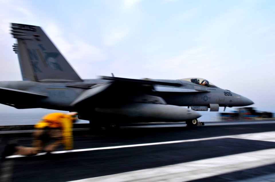 US Navy 110514-N-DM338-069 An F-A-18E Super Hornet assigned to the Argonauts of Strike Fighter Squadron (VFA) 147 launches from the aircraft carrie