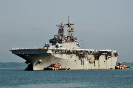 US Navy 110516-N-QY430-007 The amphibious assault ship USS Kearsarge (LHD 3) returns to Naval Station Norfolk after completing a nine-month deploym