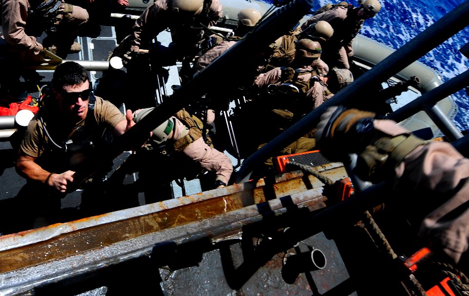 US Navy 110514-N-OS574-045 Sailors and Marines assigned to the San Antonio-class amphibious transport dock ship USS Mesa Verde (LPD 19) participate