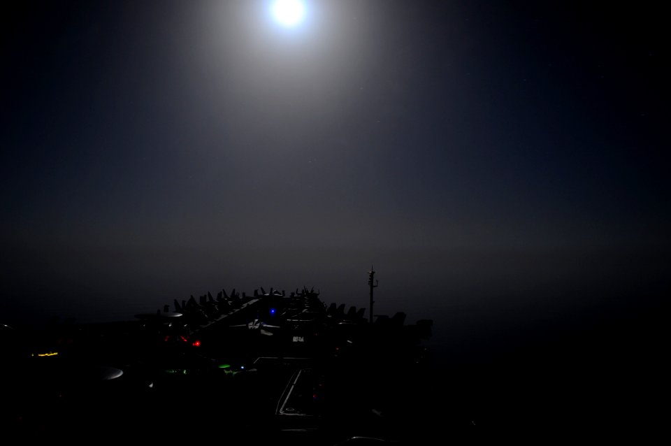 US Navy 110518-N-UO379-063 Sailors and Marines conduct aircraft maintenance on the flight deck of the aircraft carrier USS Ronald Reagan (CVN 76) u