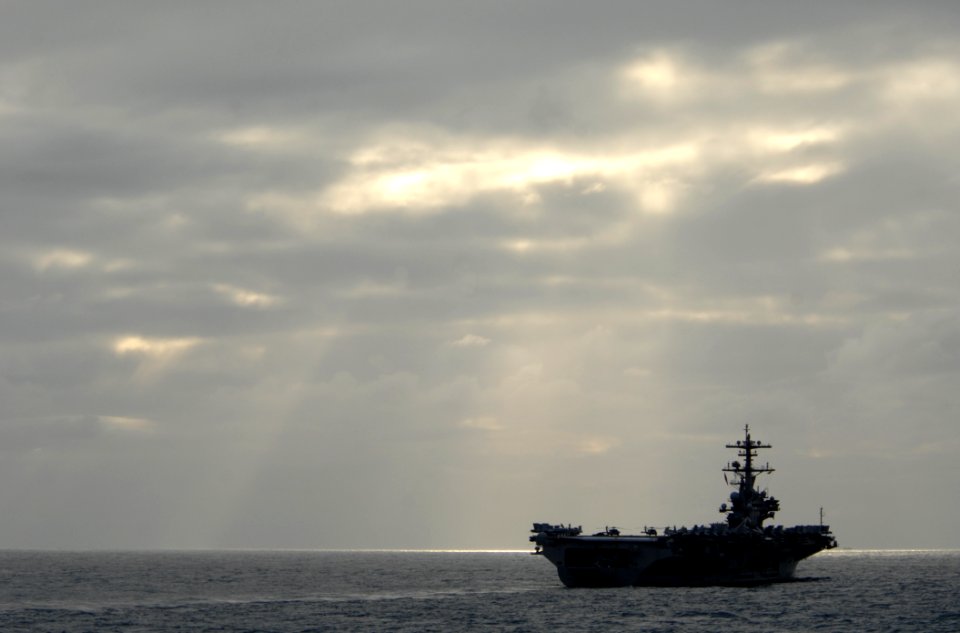 US Navy 110520-N-XQ375-207 USS George H.W. Bush (CVN 77) transits the Atlantic Ocean