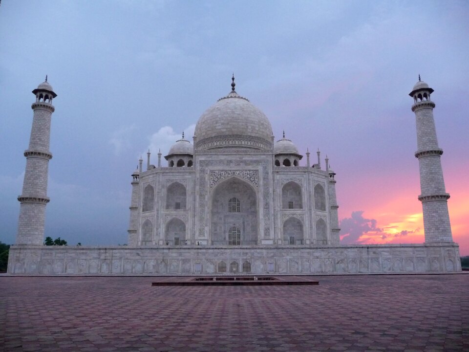 Taj mahal india sunset