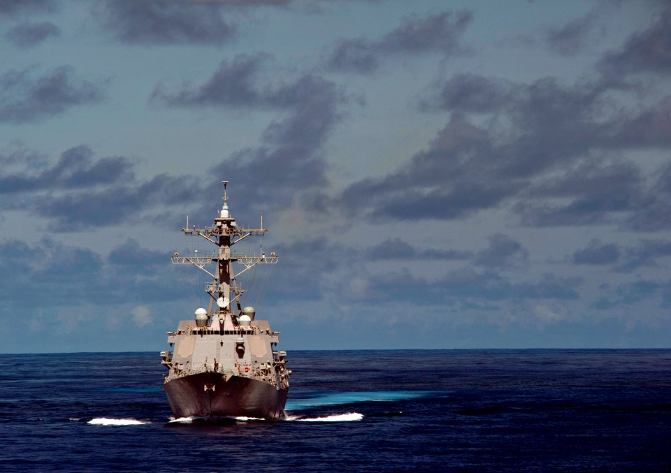 US Navy 110529-N-DR144-362 The Arleigh Burke-class guided-missile destroyer USS Gridley (DDG 101) approaches the Nimitz-class aircraft carrier USS