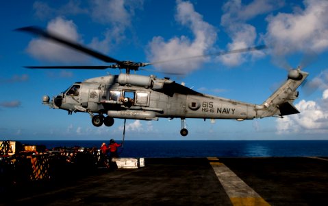 US Navy 110602-N-GZ277-044 An HH-60H Sea Hawk helicopter assigned to Helicopter Anti-Submarine Squadron (HS) 15 picks