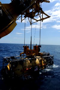 US Navy 110603-N-BA263-012 The U.S. Navy's Deep Submergence Unit releases the U.S. Navy Submarine Rescue Diving and Recompression System's (SRDRS)