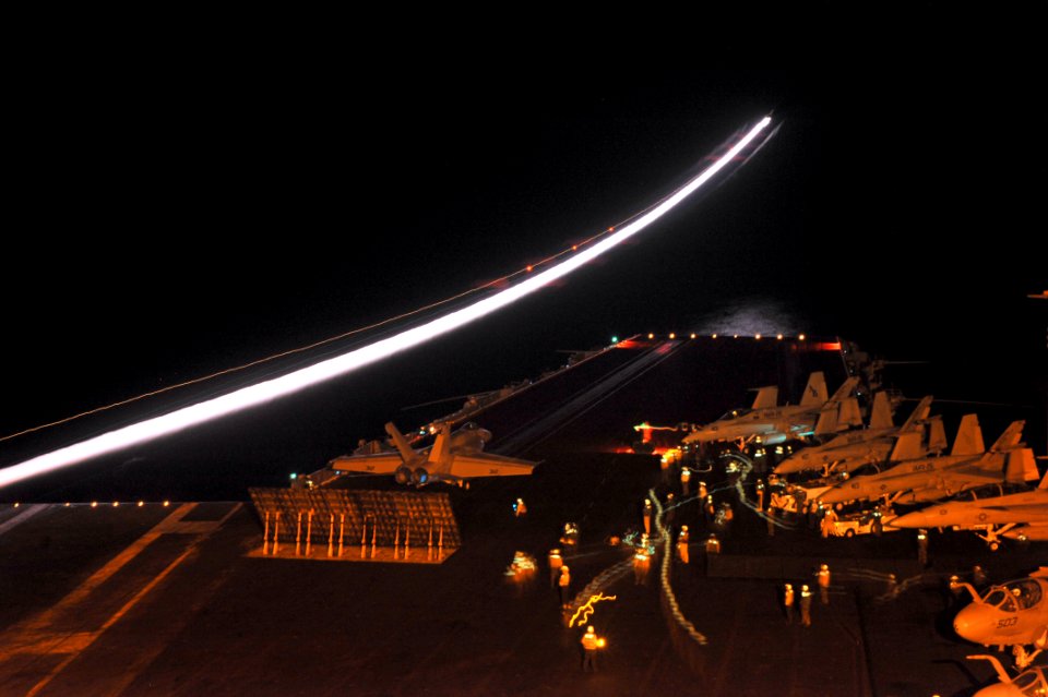 US Navy 110605-N-CH661-008 An F-A-18E Super Hornet assigned to the Knighthawks of Strike Fighter Squadron (VFA) 136 prepares to launch from catapul