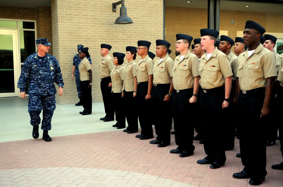US Navy 110606-N-AD372-109 Master Chief Petty Officer of the Navy (MCPON) Rick D. West inspects students attending the Navy Medicine Training Cente