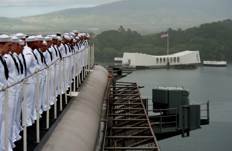 US Navy 110607-N-DR144-761 Sailors aboard USS Carl Vinson (CVN 70) render honors to the USS Arizona Memorial as the ship arrives in Pearl Harbor