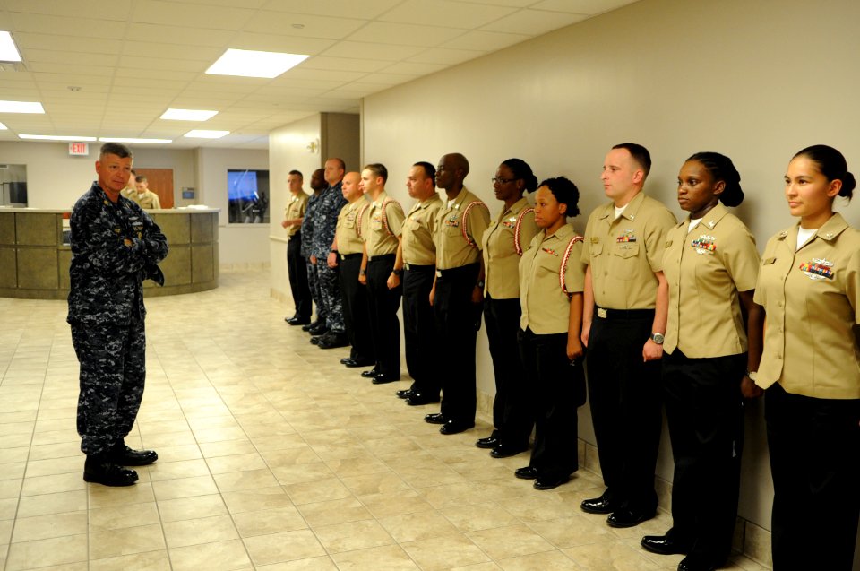 US Navy 110606-N-AD372-081 Master Chief Petty Officer of the Navy (MCPON) Rick D. West speaks with hospital corpsman students at the Navy Medicine