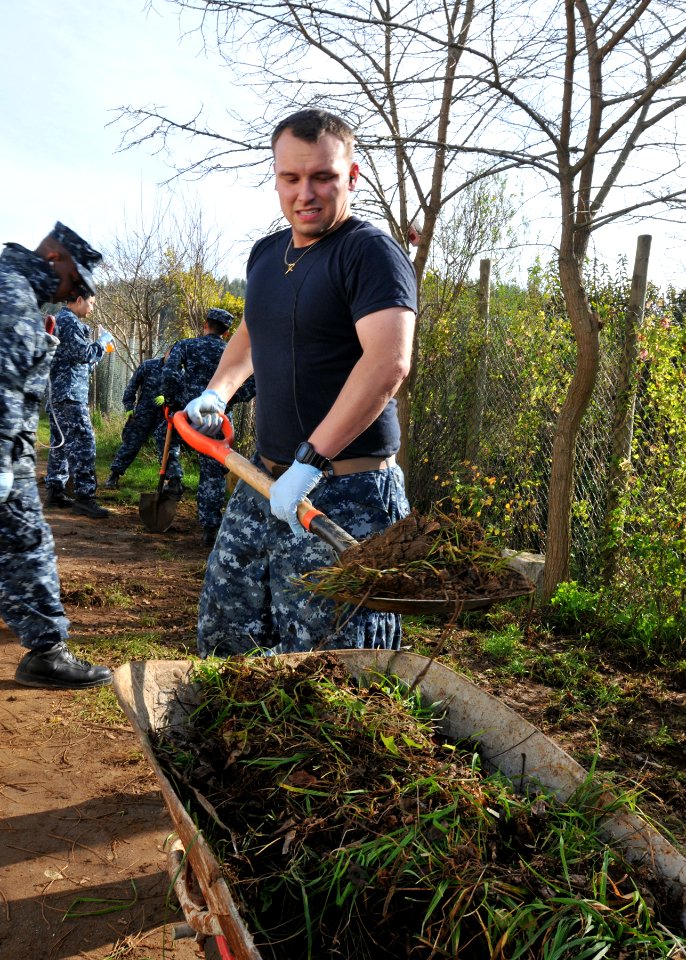 US Navy 110613-N-NL541-451 Ensign David Lovejoy, assigned to the guided-missile frigate USS Thach (FFG 43), a