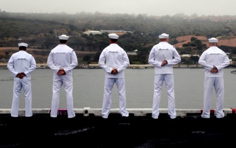 US Navy 110615-N-GZ277-140 Sailors man the rails as the Nimitz-class aircraft carrier USS Carl Vinson (CVN 70) returns to homeport at Naval Base Co