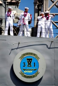 US Navy 110620-N-RI884-036 Sailors aboard the guided-missile frigate USS Rueben James (FFG 57) man the rails as the ship returns to homeport