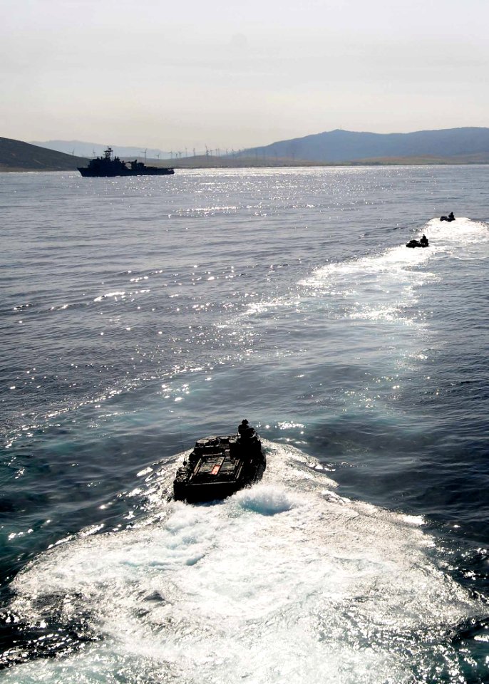 US Navy 110623-N-KA046-026 Amphibious assault vehicles assigned to Battalion Landing Team, 2nd Battalion, 2nd Marine Regiment, 22nd Marine Expediti